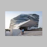 Innovation Tower, Hongkong, photo architecture-history.org.jpg